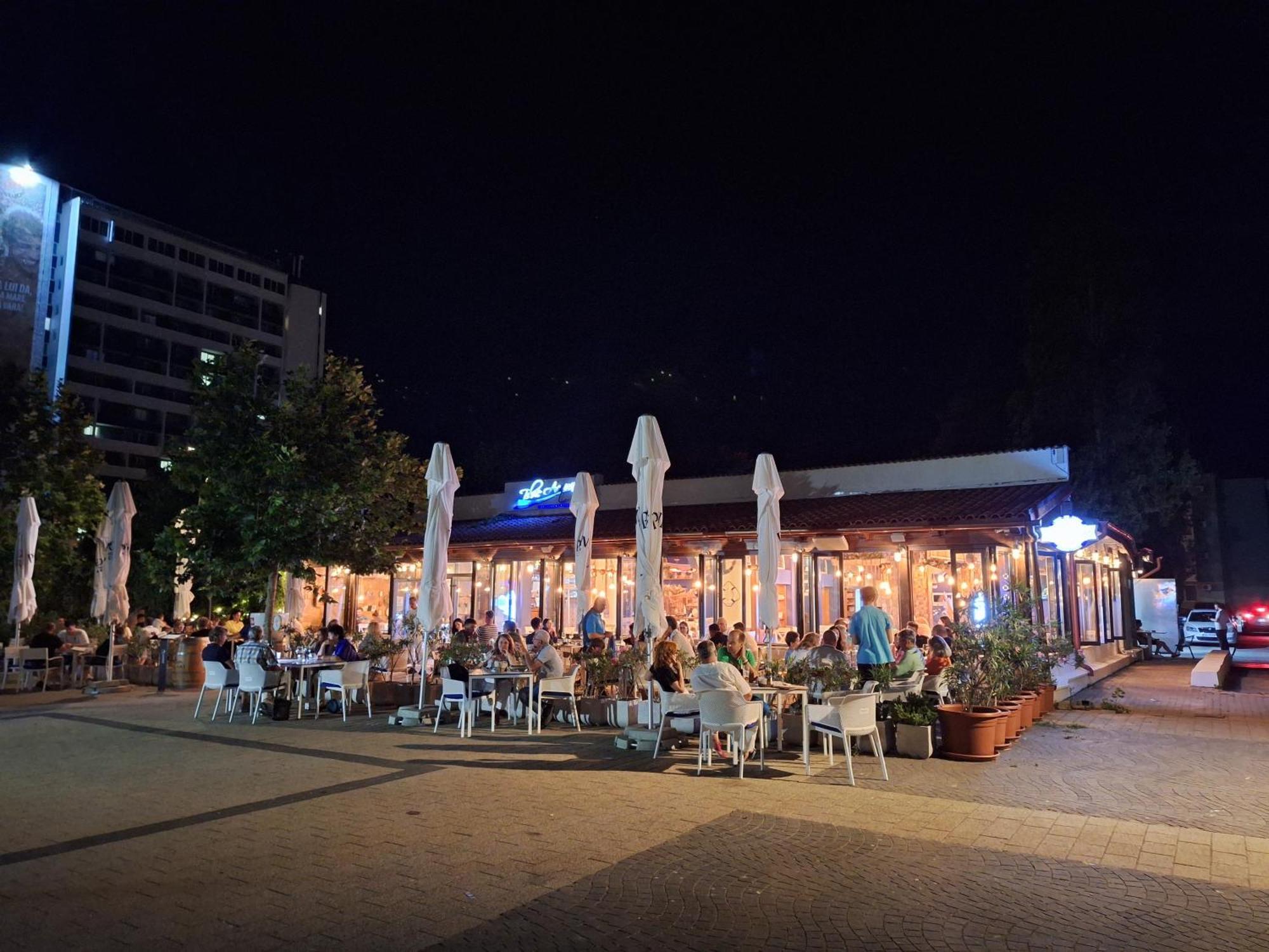 Elysse Sunrise Apartment Mamaia Exterior foto