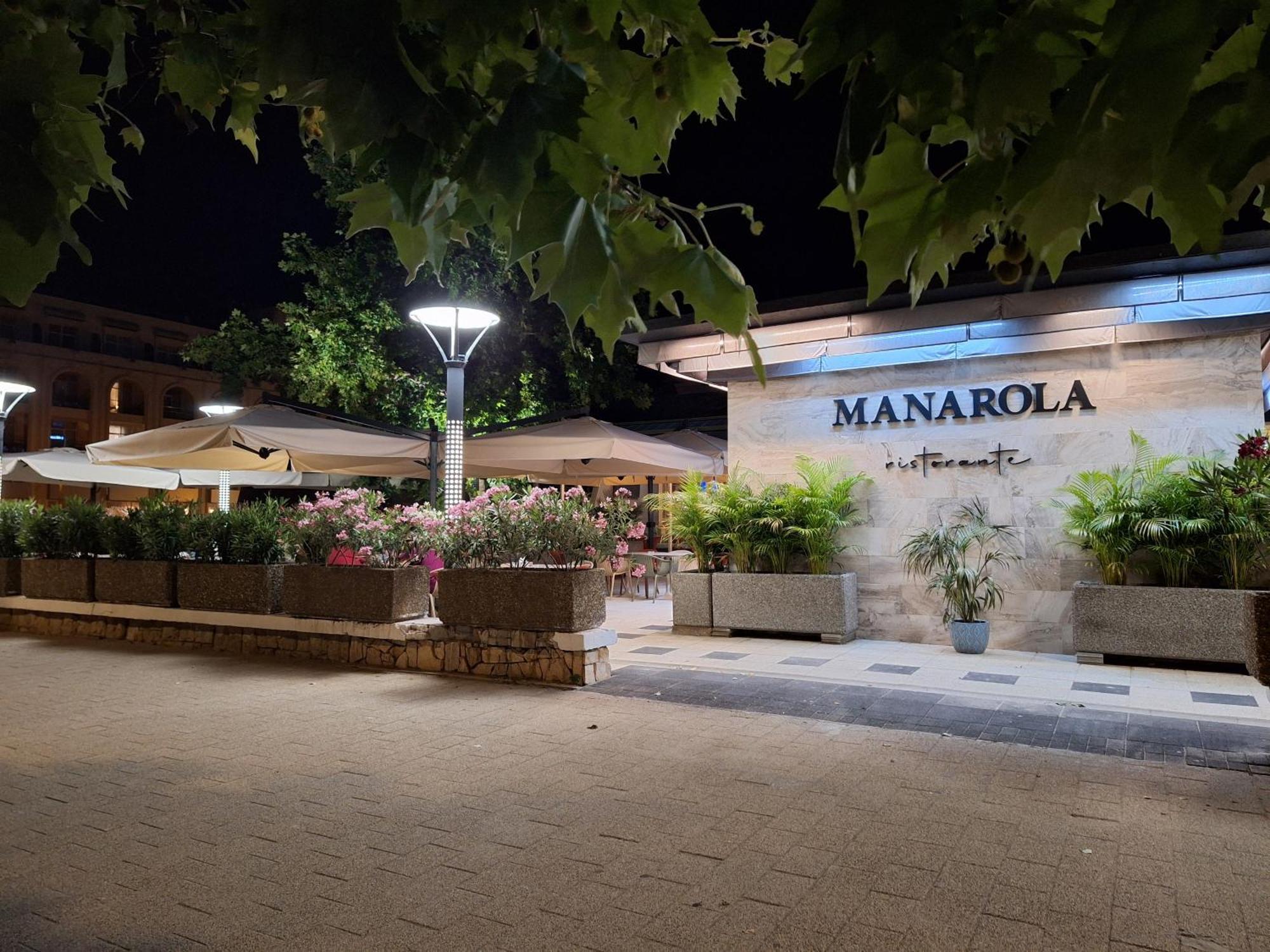 Elysse Sunrise Apartment Mamaia Exterior foto